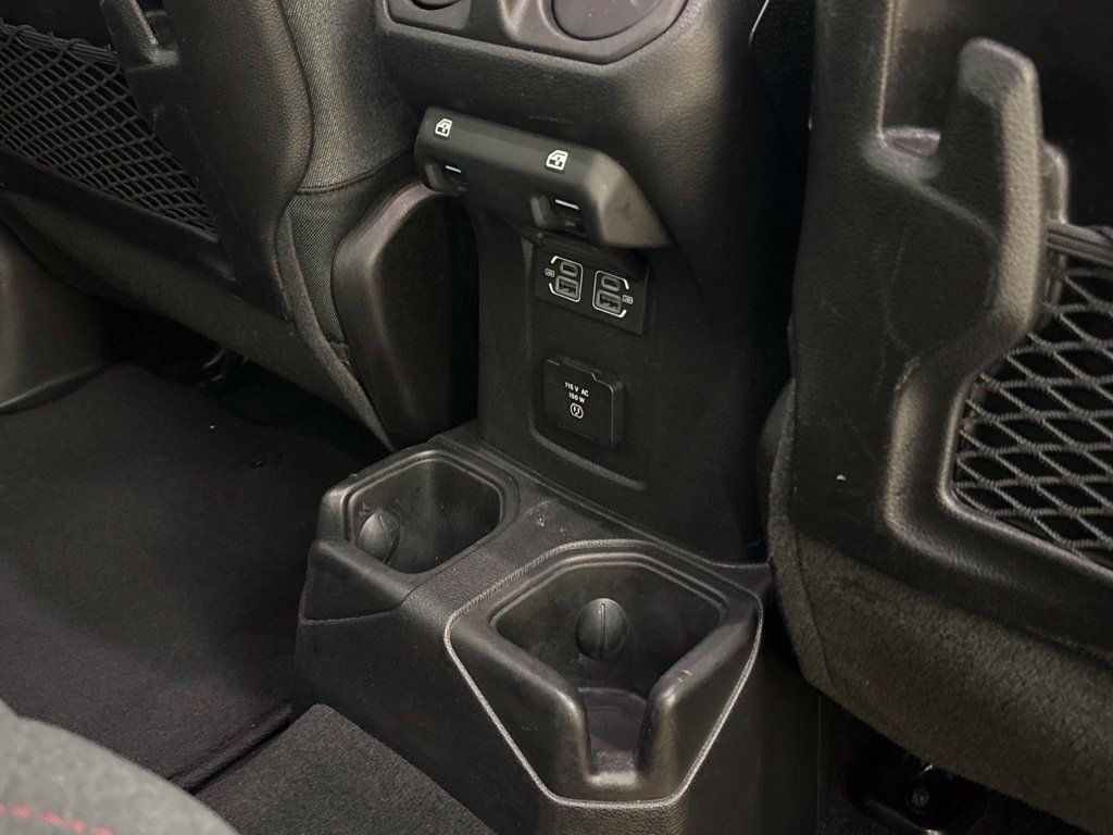 Used 2025 Jeep Wrangler Unlimited Rubicon w/ Convenience Group AWD/4WD image 21