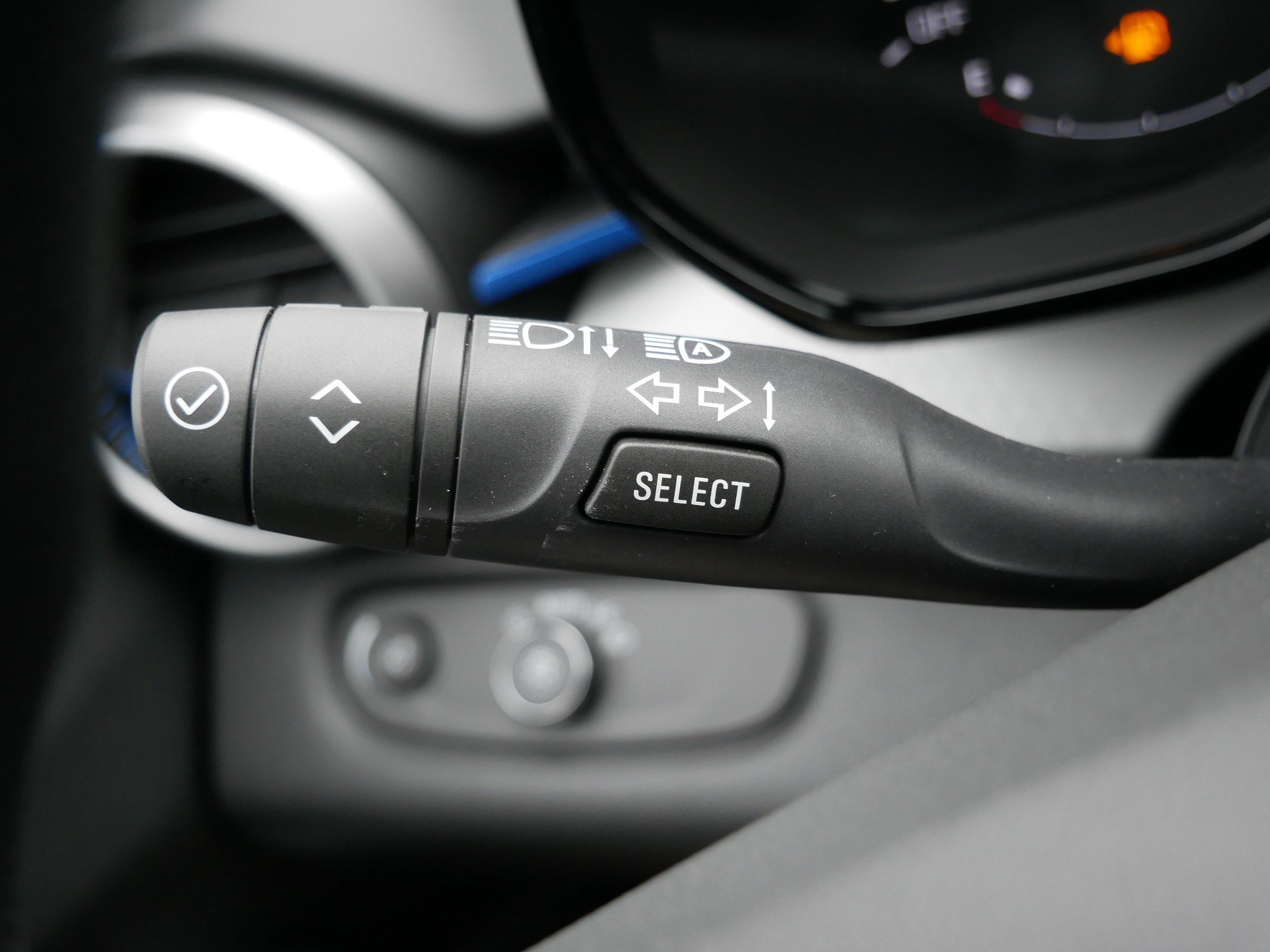 New 2026 Chevrolet Trax LS w/ LS Convenience Package FWD image 26