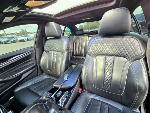 Used 2017 BMW 540i xDrive image 31