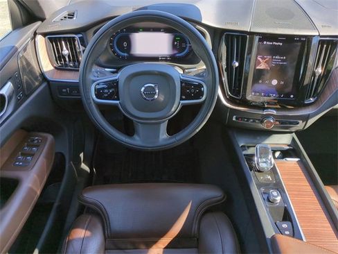 Used 2022 Volvo XC60 T8 Inscription w/ Advanced Package image 15