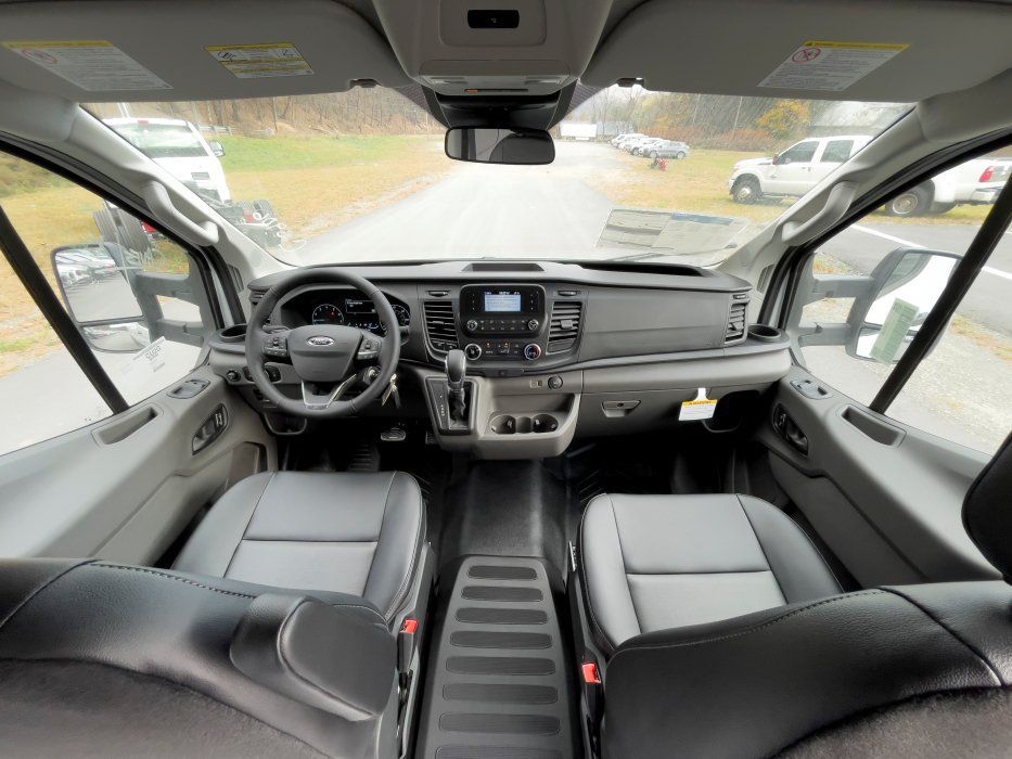 New 2024 Ford Transit 250 Low Roof RWD image 18
