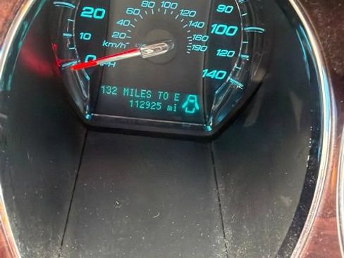 Used 2010 Ford Taurus Limited FWD image 16
