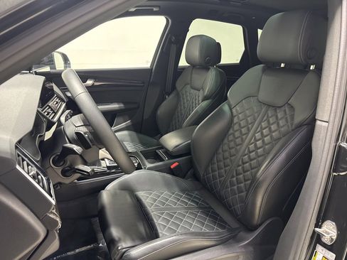 Used 2024 Audi SQ5 Prestige image 13
