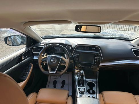 Used 2017 Nissan Maxima SR image 12