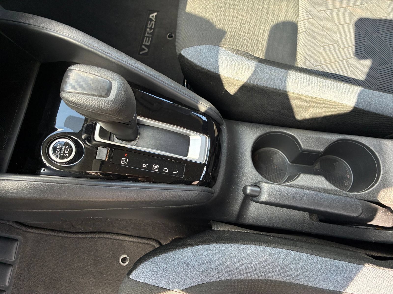 Used 2025 Nissan Versa SV FWD image 38