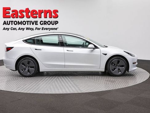 Used 2023 Tesla Model 3 Standard Range RWD image 4