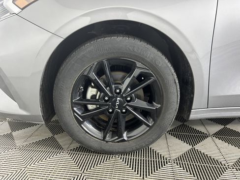 Certified 2024 Kia Forte LXS w/ LXS Technology Package image 26