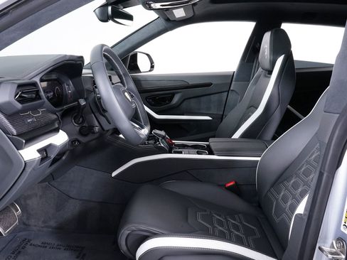 Used 2025 Lamborghini Urus SE AWD/4WD image 5