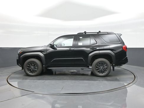New 2026 Toyota 4Runner SR5 AWD/4WD image 5