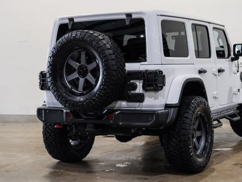 Used 2023 Jeep Wrangler Unlimited Rubicon AWD/4WD image 33