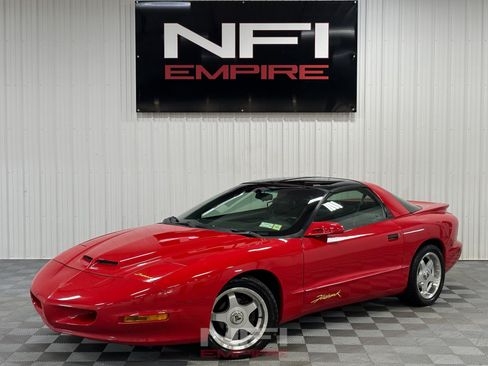 Used 1994 Pontiac Firebird Formula RWD image 1