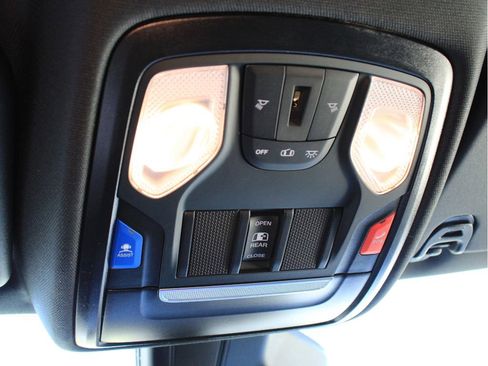 New 2026 RAM 1500 Express AWD/4WD image 18