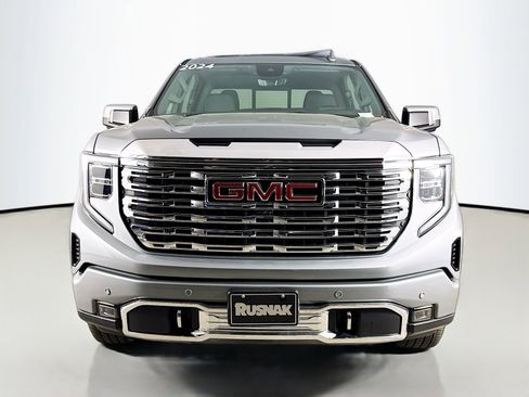Used 2024 GMC Sierra 1500 Denali w/ Technology Package image 2