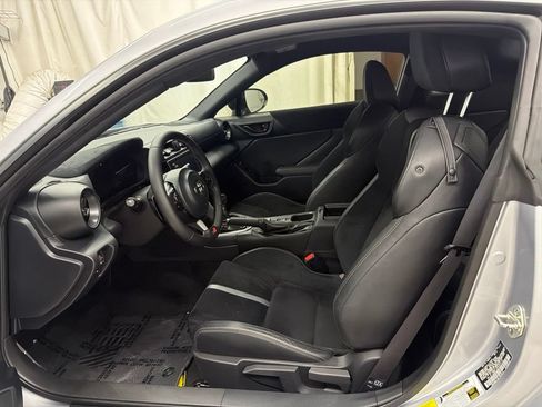 Used 2023 Toyota GR86 Premium RWD image 12