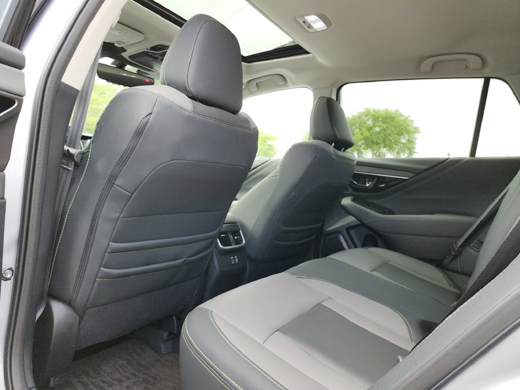 Certified 2025 Subaru Outback Onyx Edition AWD/4WD image 18