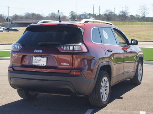 Used 2019 Jeep Cherokee Latitude w/ Popular Appearance Group image 12