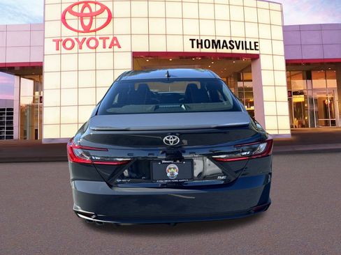 New 2025 Toyota Camry Hybrid FWD image 6
