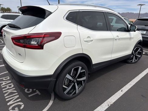 Used 2021 Nissan Rogue Sport SL w/ Premium Package image 7