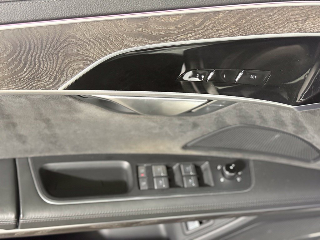 Used 2023 Audi A8 L 3.0T AWD/4WD image 22