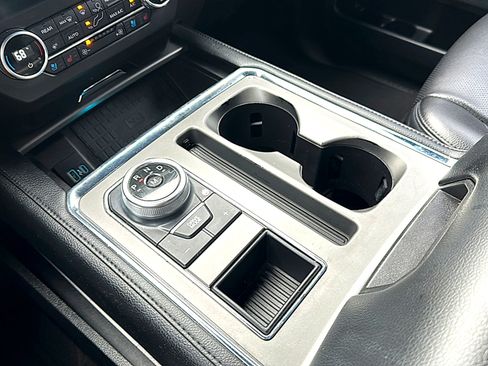 Used 2021 Ford Expedition XLT image 36