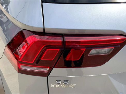 Used 2022 Volkswagen Tiguan SE FWD image 29