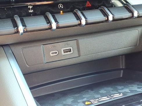 New 2026 Chevrolet Colorado ZR2 w/ Technology Package image 32