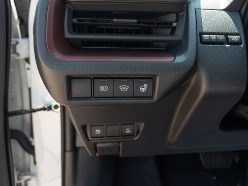 New 2026 Toyota Prius Plug-In Hybrid FWD image 11