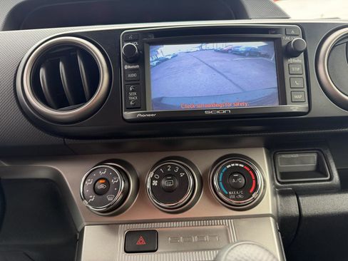 Used 2015 Scion xB image 18