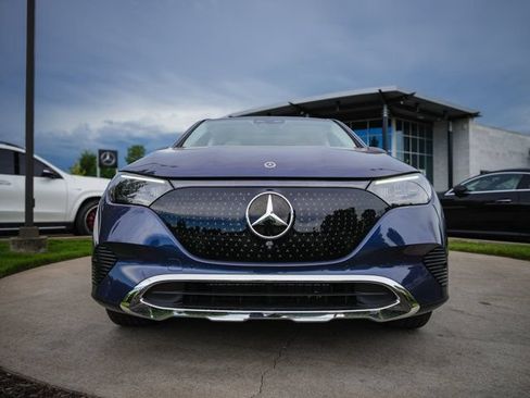 Certified 2023 Mercedes-Benz EQE 350+ 4MATIC SUV w/ Exclusive Trim Package image 7