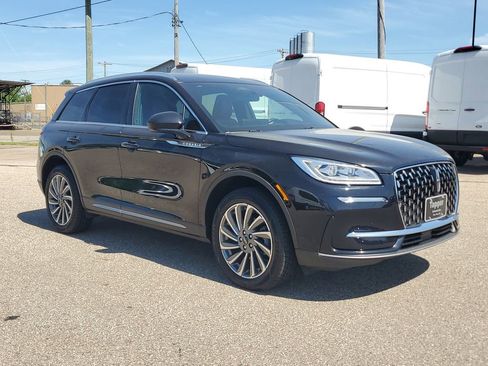 Used 2023 Lincoln Corsair Reserve AWD/4WD image 2