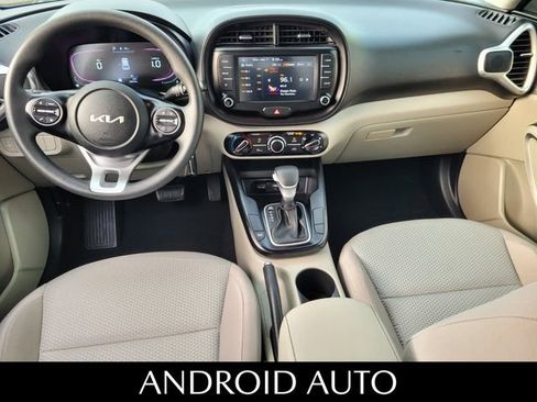 Used 2023 Kia Soul LX image 8