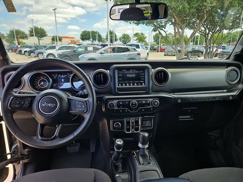 Used 2023 Jeep Wrangler Unlimited Sport AWD/4WD image 19