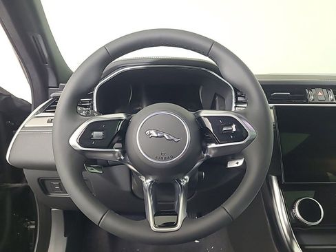 Used 2024 Jaguar XF R-Dynamic SE image 11