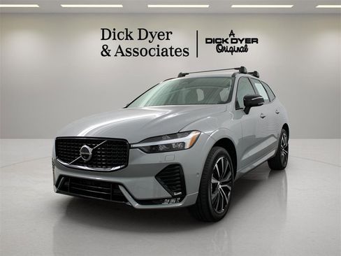 Certified 2025 Volvo XC60 B5 Ultra w/ Climate Package image 6