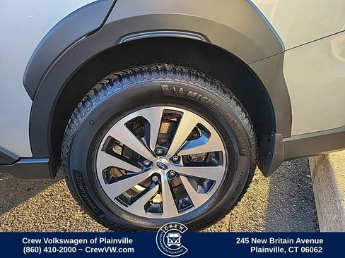 Used 2023 Subaru Outback Premium image 19