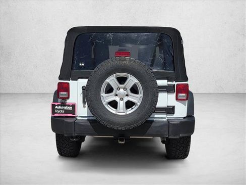 Used 2017 Jeep Wrangler Sport AWD/4WD image 7