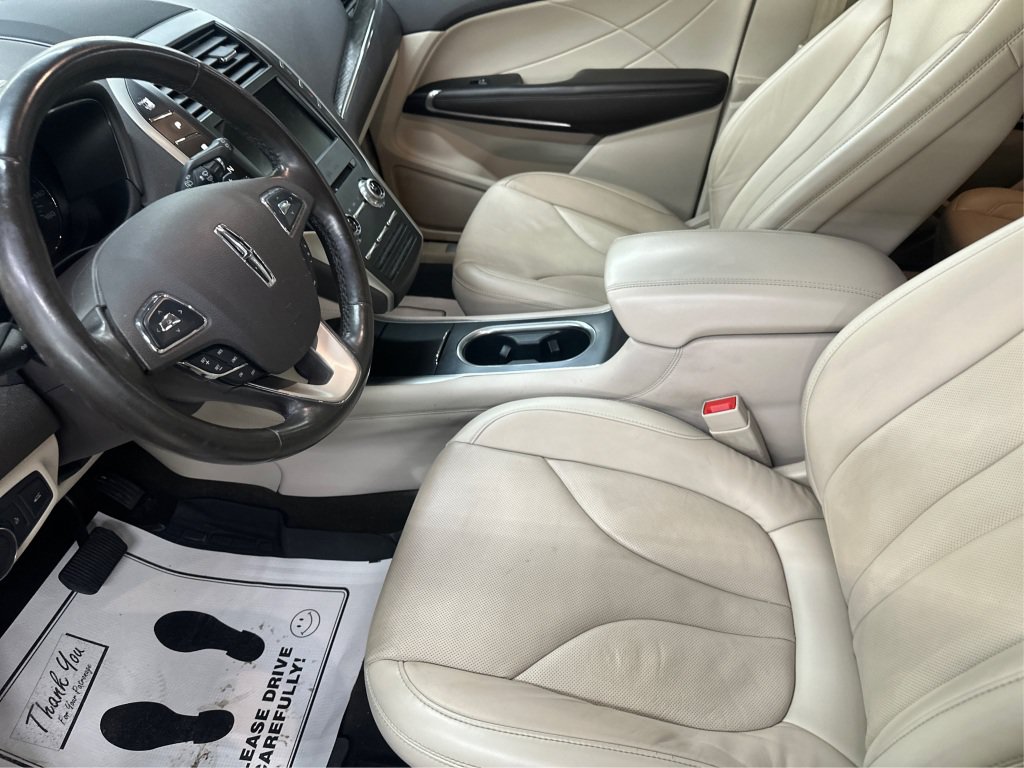 Used 2019 Lincoln MKC Reserve w/ MKC Climate Package AWD/4WD image 11