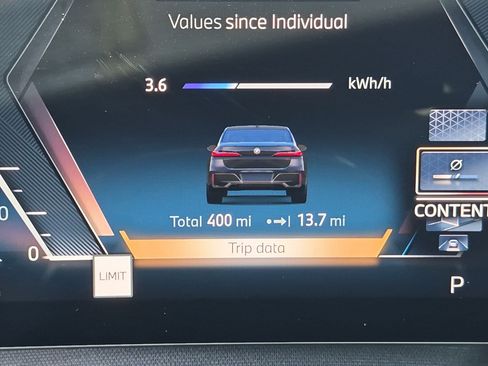 Used 2025 BMW i7 eDrive50 w/ M Sport Package RWD image 22