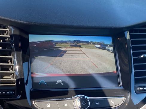 Used 2017 Chevrolet Trax LT image 25