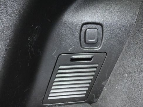 Used 2018 Cadillac XT5 Luxury image 46