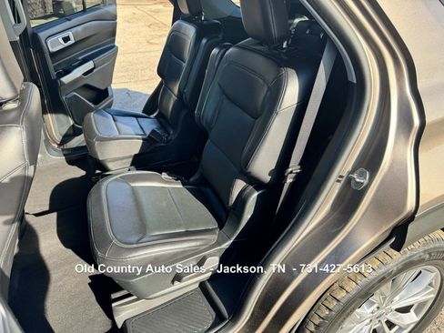 Used 2021 Ford Explorer Limited w/ Equipment Group 301A image 25