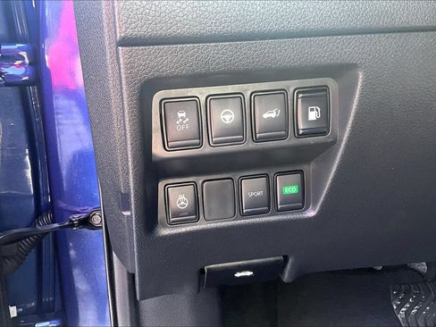 Used 2019 Nissan Rogue SL w/ Premium Package FWD image 35