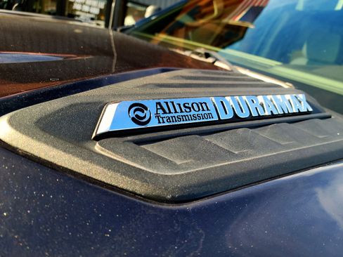 Used 2024 Chevrolet Silverado 2500 LT image 22