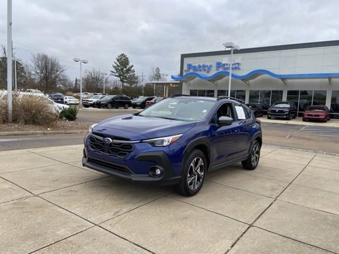 Used 2024 Subaru Crosstrek 2.0i Premium image 4