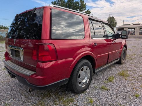 Used 2006 Lincoln Navigator Luxury RWD image 5