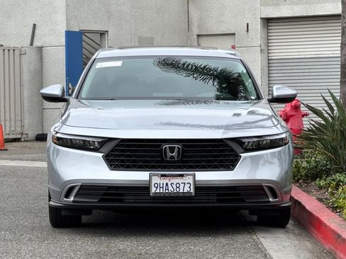 Used 2023 Honda Accord EX image 6