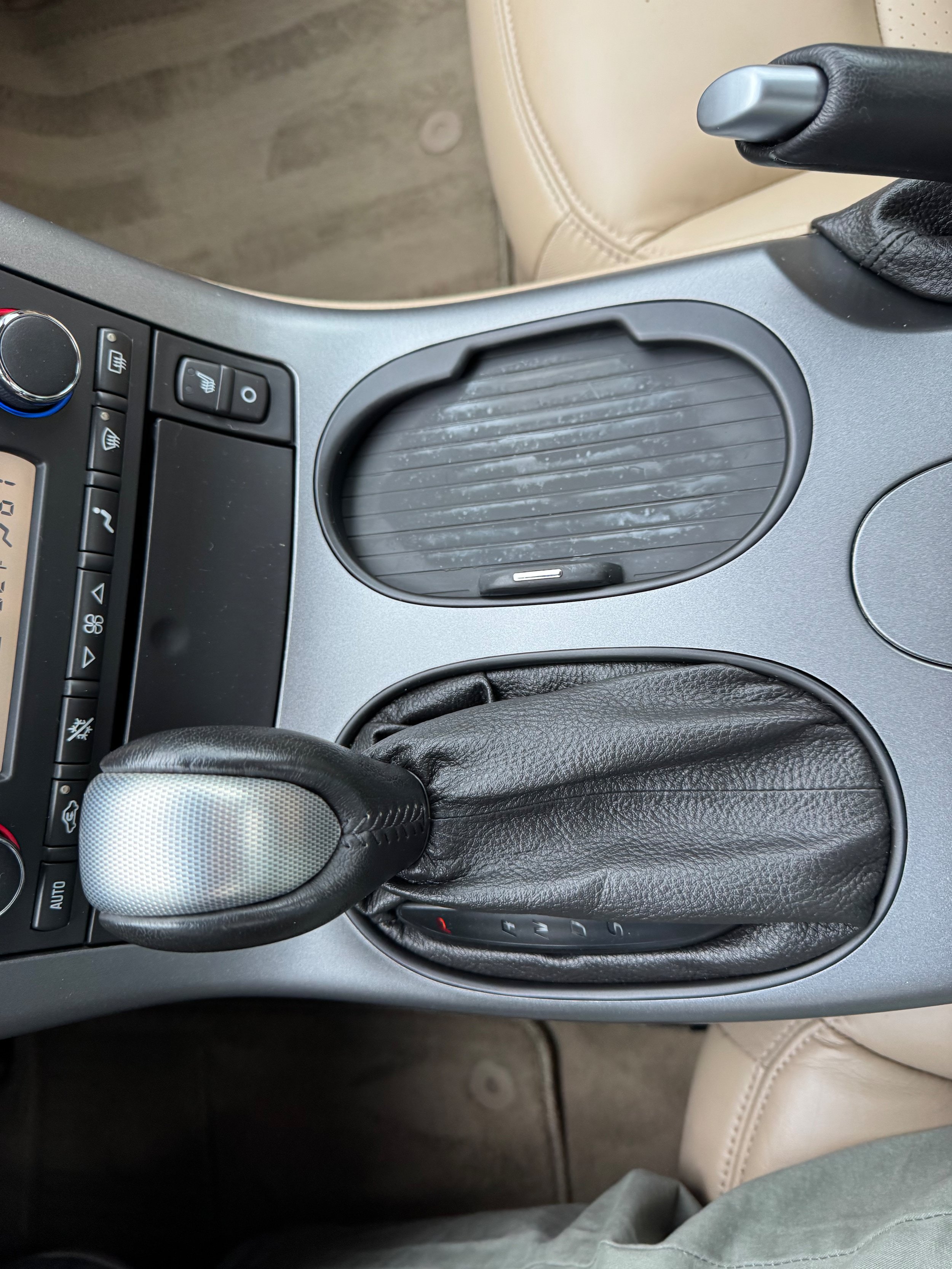 Used 2006 Chevrolet Corvette Convertible w/ Preferred Equipment Group RWD image 21