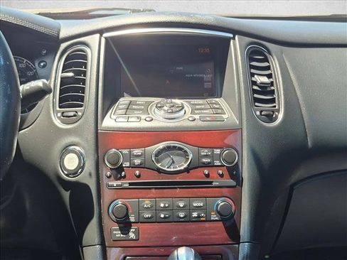Used 2016 INFINITI QX50 2WD w/ Deluxe Touring Package image 15