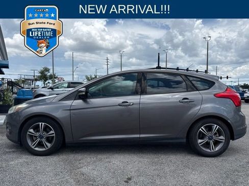 Used 2014 Ford Focus SE w/ SE Sport Package FWD image 1