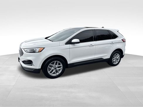 Used 2024 Ford Edge SEL w/ Convenience Package image 7